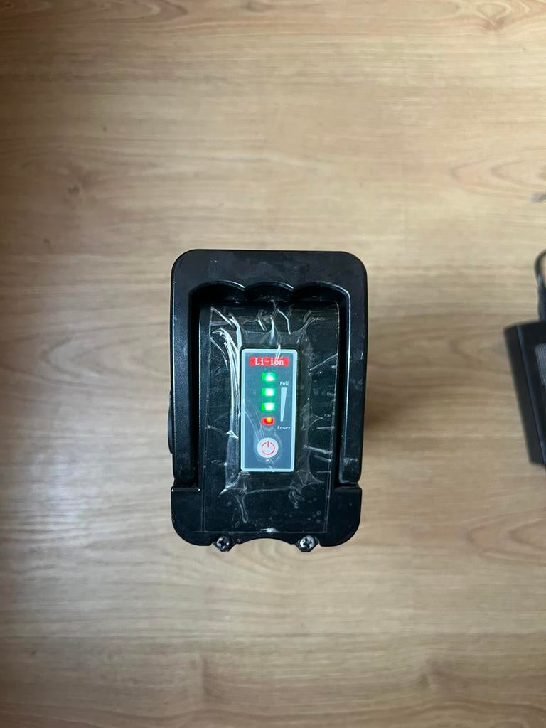 E-bike accu 36V 12Ah (432Wh) + oplader + sleutels, Fietsen en Brommers, Ophalen, Zo goed als nieuw