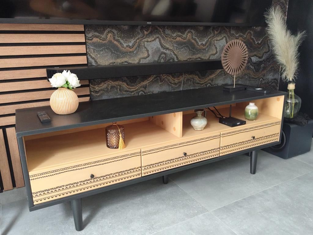 Meuble TV, Enlèvement