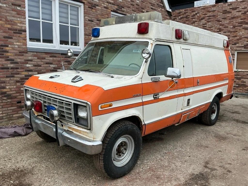 1980 Ford Econoline E350 Oldtimer Ambulance Camper Foodtruck, Auto's, Automaat, Wit, Leder, 220 kW
