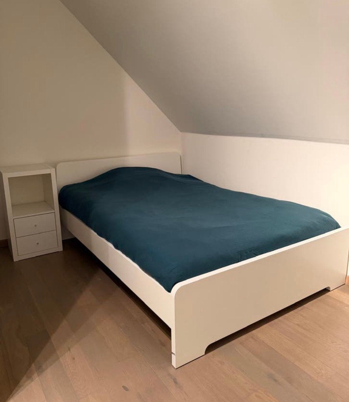 Tweepersoonsbed 140x200 wit, Huis en Inrichting, Ophalen, Wit, 140 cm, Zo goed als nieuw