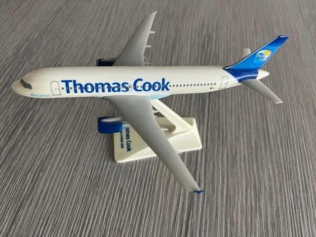 Airbus A320-200, Verzamelen, Ophalen of Verzenden, Gebruikt, Schaalmodel