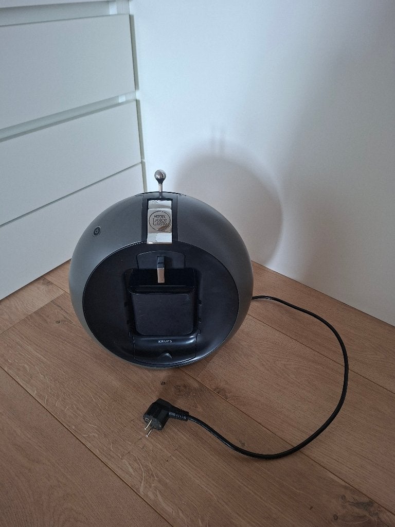 Dolce Gusto, Ophalen, Zo goed als nieuw, Koffiemachine, Koffiepads en cups