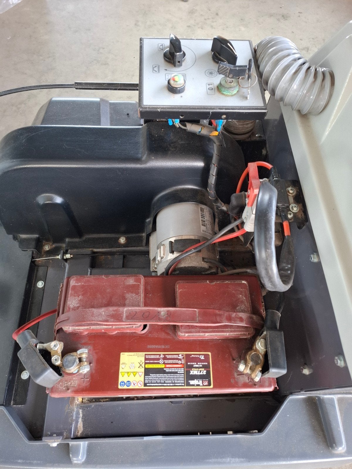 Elektrische veegmachine, Tuin en Terras, Ophalen, Gebruikt, Mach Line