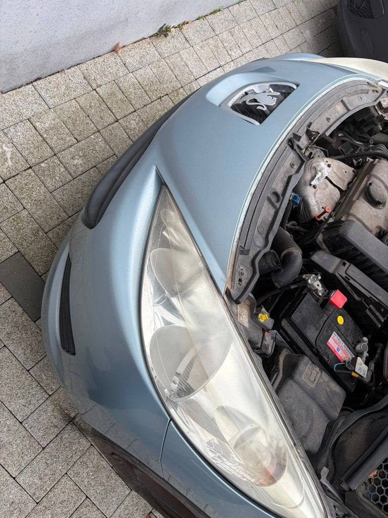 Peugeot 207 - Pièces de rechange voiture, Autos, Achat, Entreprise, Essence