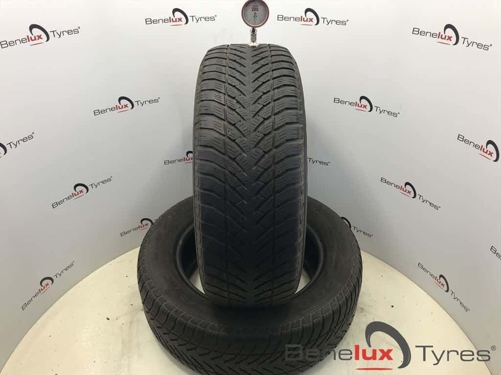 winter 215/60R16 95H Goodyear Eagle GW3 215/60 R16 215/60/16, Auto-onderdelen, Ophalen, -, Winterbanden, Band(en)