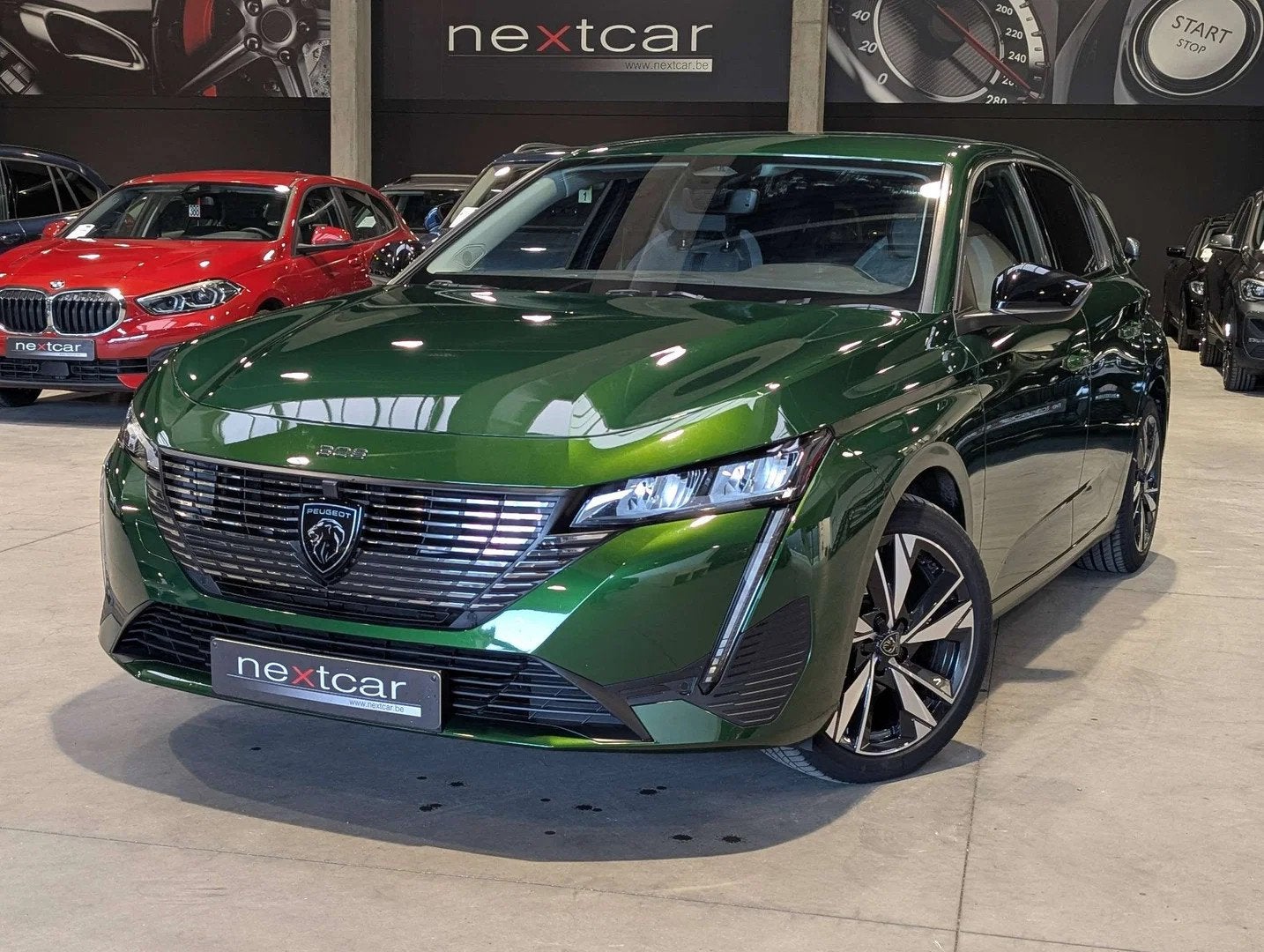 Peugeot 308 1.2i Allure FULL LED-NAVI-ATTELAGE-CAMERA-PARKIN, Berline, Automatique, 1199 cm³, Vert