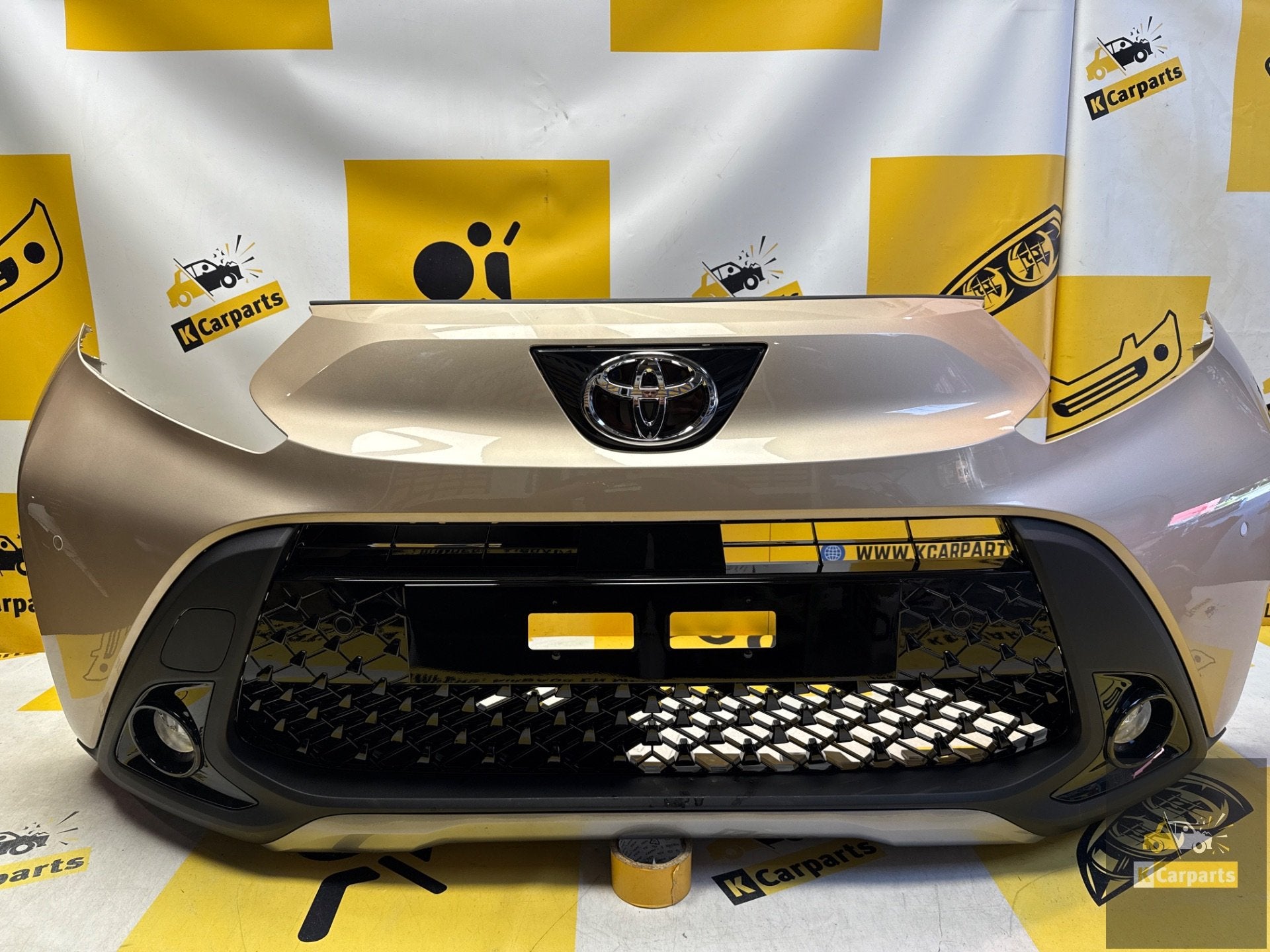 Pare-chocs avant d'origine pour Toyota Aygo X complet, 52119, Info@fabrikant.eu, Fabrikant BV, Pare-chocs, Fabrikantstraat 1
1000 AA  Amsterdam, NL