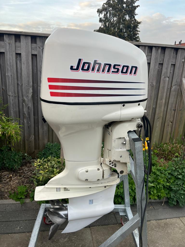 Johnson 150pk v6 langstaart 2takt zeer nette machine, Watersport en Boten, Ophalen, Elektrische start, Zo goed als nieuw, 30 pk of meer