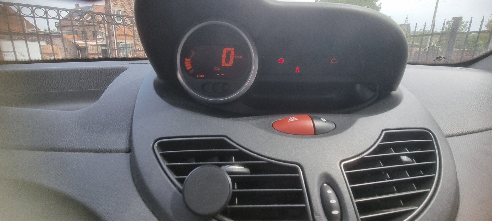 twingo, Autos, Argent ou Gris, Boîte manuelle, 2 portes, Particulier