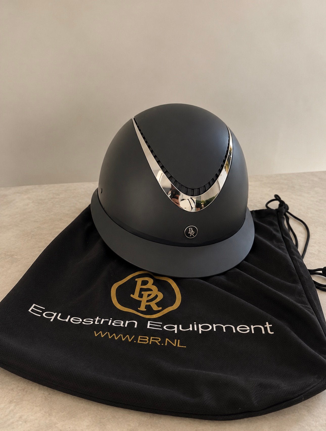 Casquette/haut d'équitation - noir - bon état, Animaux & Accessoires, Enlèvement ou Envoi, Noir, BR, Sac de rangement inclus
