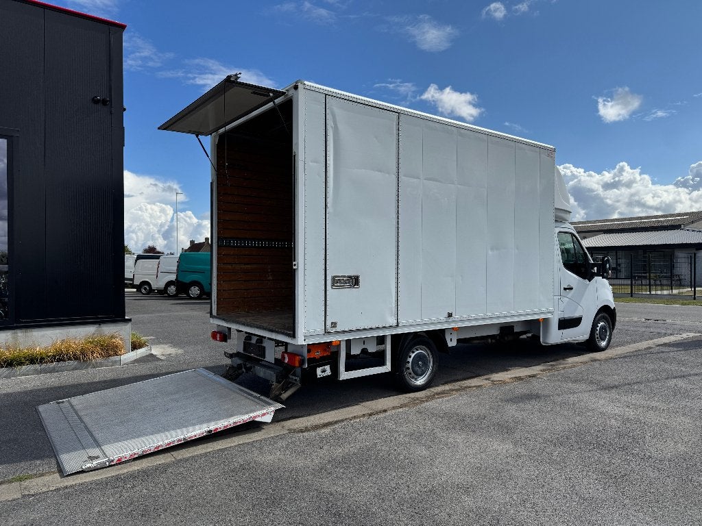 Renault Master meubelbak met lift L4 1st eig ohboek airco, Auto's, Bestelwagens en Lichte vracht, Voorwielaandrijving, Dealer onderhouden
