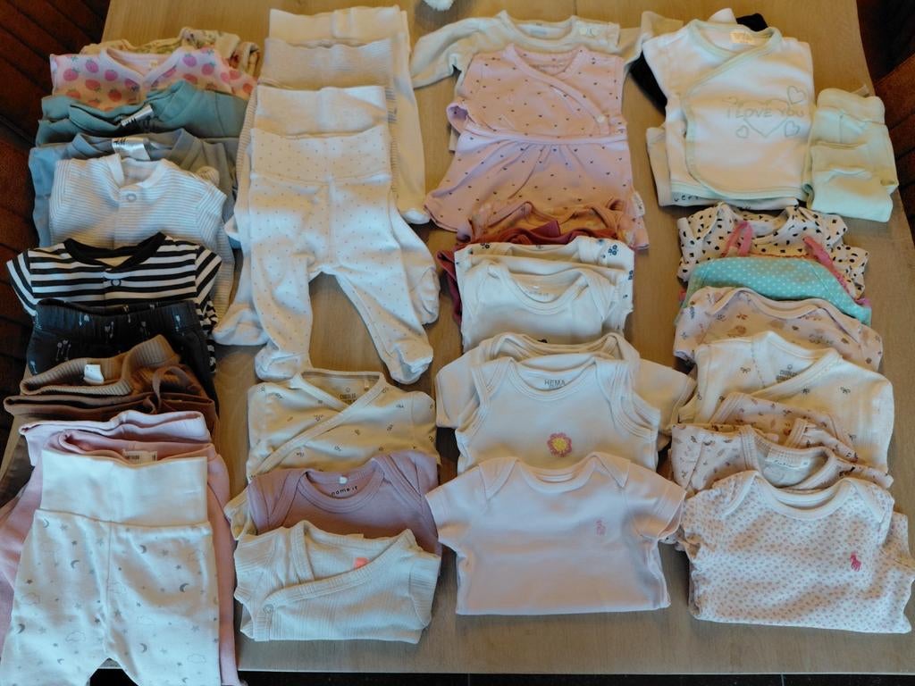 Babykledij meisje maat 50-56 (ca 40-45st), Ophalen, Zo goed als nieuw, Maat 50