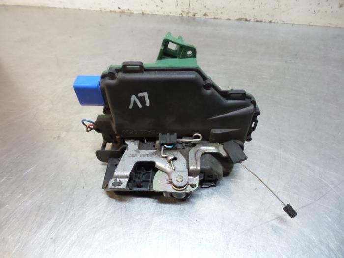 Serrure portière mécanique 2portes gauche d'un Seat Ibiza, -, Utilisé, -, Seat