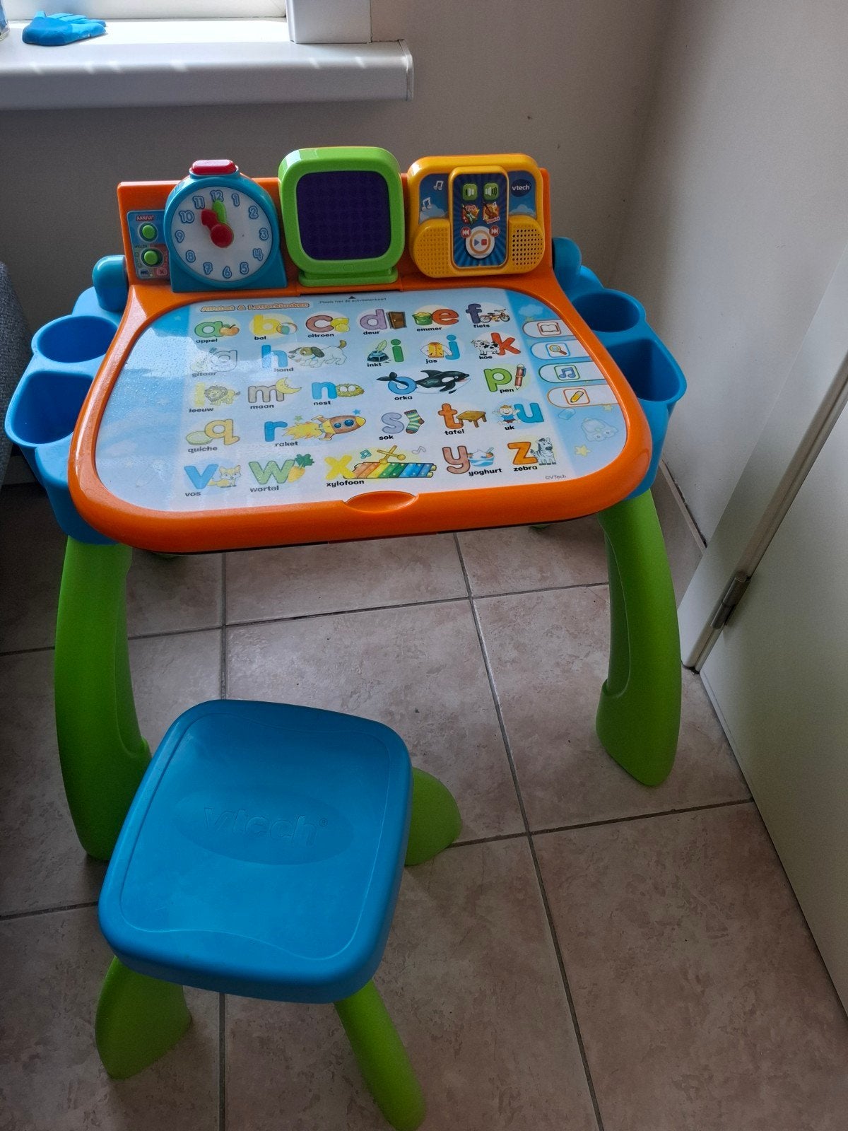 V-tech mijn magisch bureau, Enfants & Bébés, Enlèvement, Utilisé, Langue et Lecture, Avec lumière