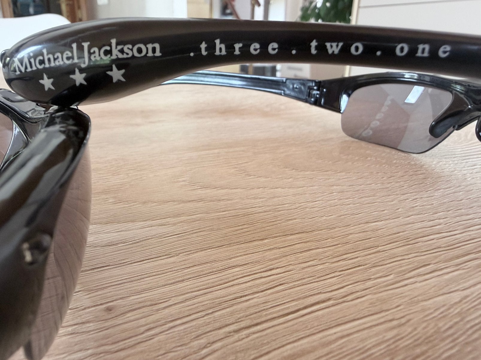 Lunettes à effet de lumière Michael Jackson. Deux pièces., Enlèvement, Comme neuf, Lunettes
