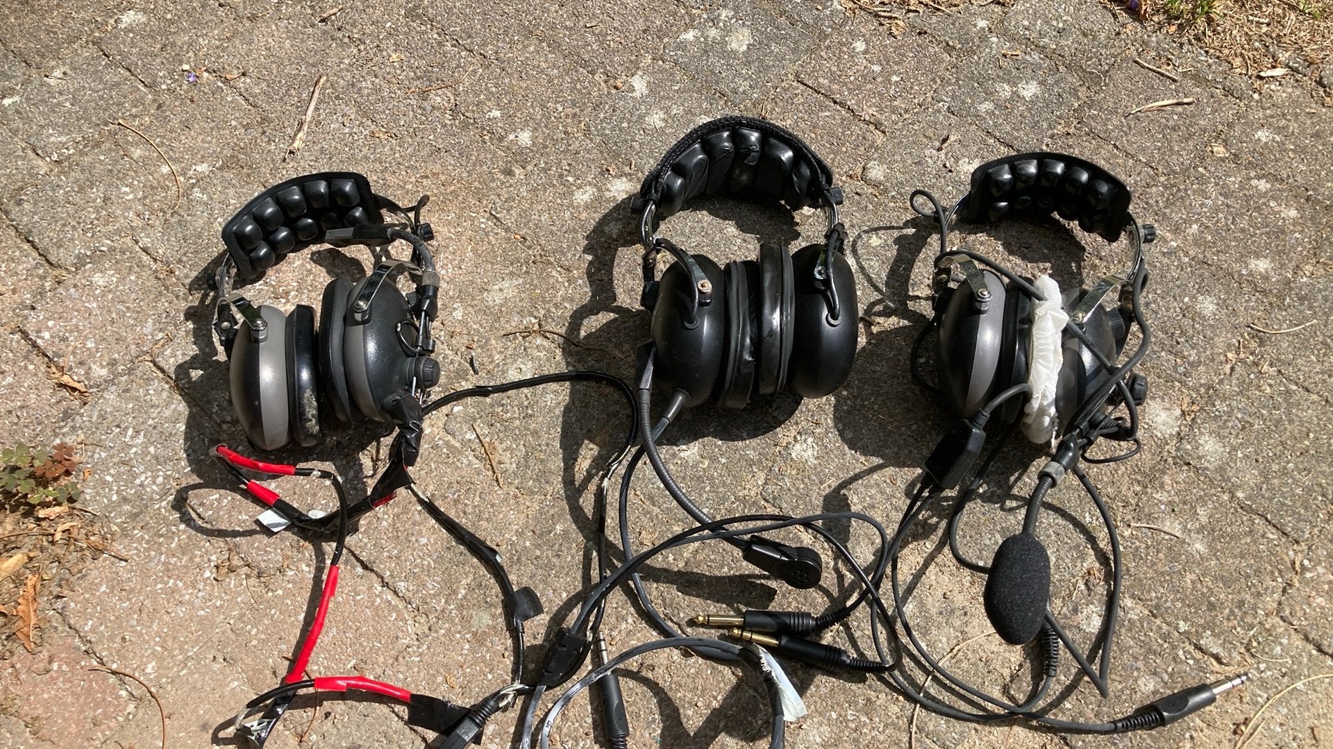 Lot van 3 Luchtvaart Headsets (Aviation) – Ongetest, Verzamelen, Luchtvaart en Vliegtuigspotten, Ophalen, Gebruikt