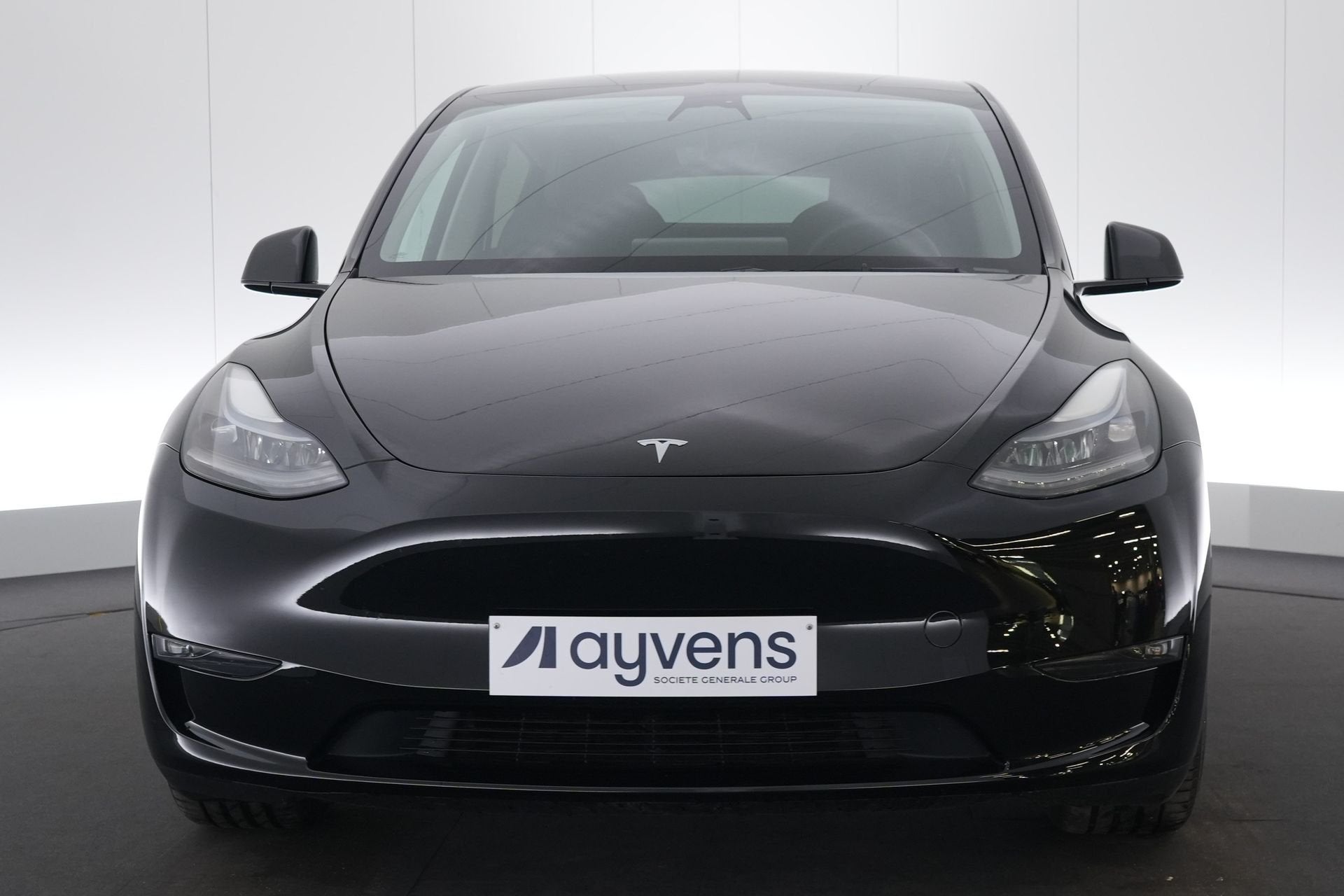 (2EAT076) TESLA MODEL Y, Cuir, Achat, Phares entièrement LED, Carnet d'entretien