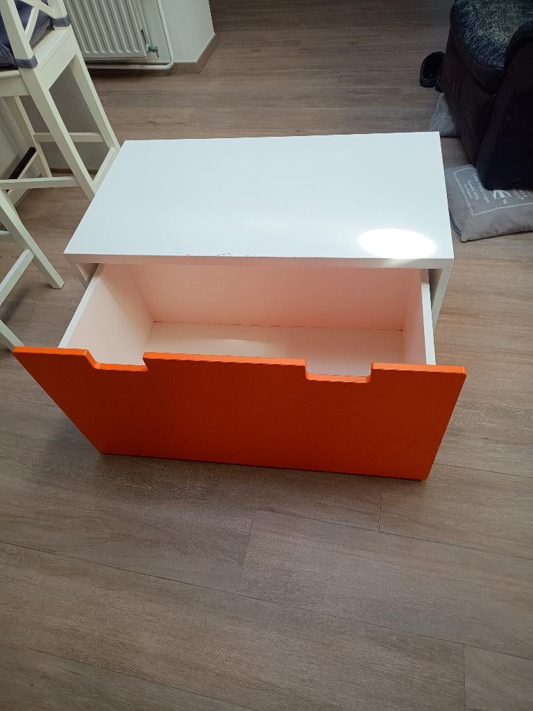 ikea meubelstuk met ruimte voor allerlei spullen + 3 bakken, Huis en Inrichting, Ophalen, Gebruikt, Oranje, Hout