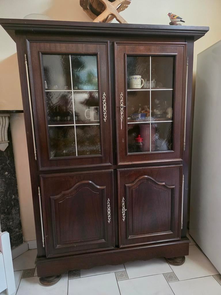 Vinted vitrinnen kast, Ophalen