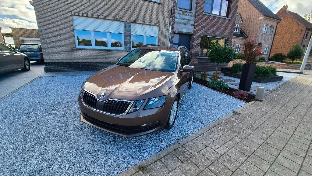 Skoda octavia, Autos, Achat, Euro 6, 110 g/km, 620 kg