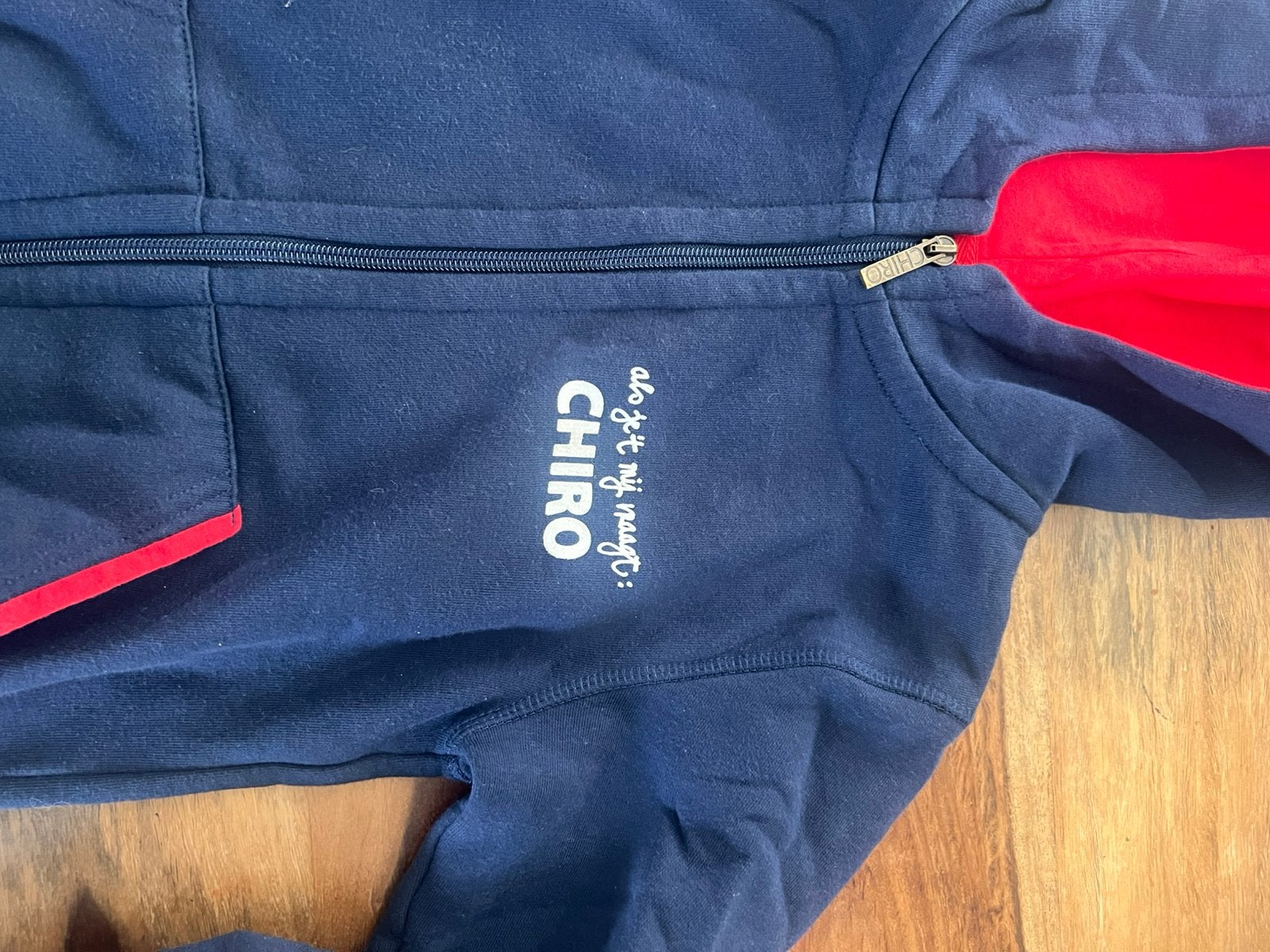 Chiro vest, Kinderen en Baby's, Kinderkleding | Maat 128, Ophalen, Zo goed als nieuw, Jongen of Meisje, Trui of Vest