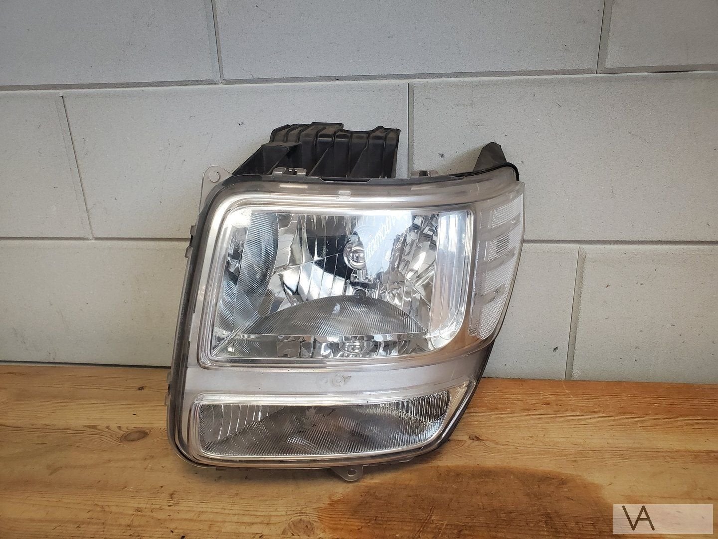 Dodge Nitro 2006 - 2011 koplamp links schadevrij €99, -, Utilisé, Dodge, -