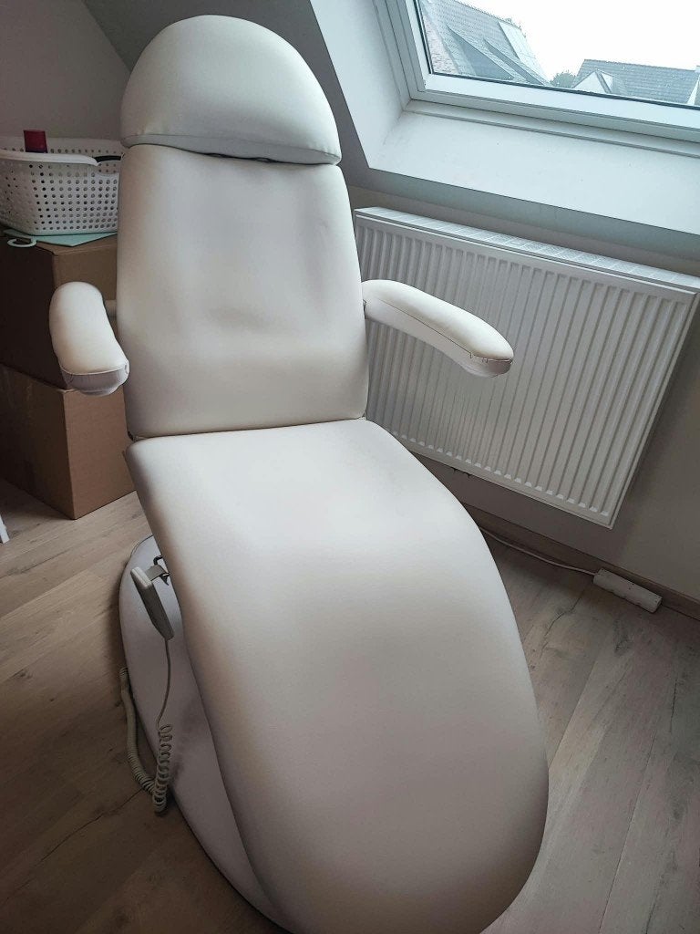 Fauteuil de traitement à réglage électrique avec chauffage, Enlèvement, Utilisé