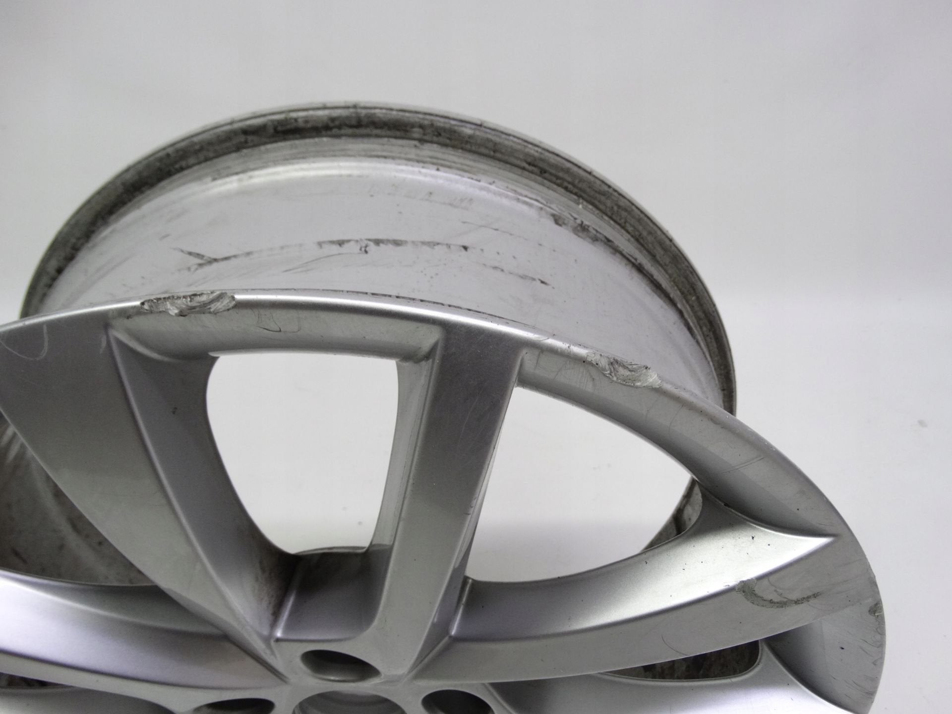 Pi ces d tach es Skoda Kodiaq 565601025D, Autos : Pièces & Accessoires, Infoline@skoda-auto.cz, Tr. Vaclava Klementa 869
293 01  Mlada Boleslav, CZ