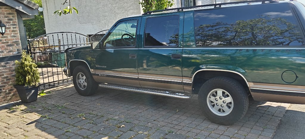 Chevrolet Suburban 2WD Bran Doors, Autos, Chevrolet, Cuir, Achat, Beige, 5 portes