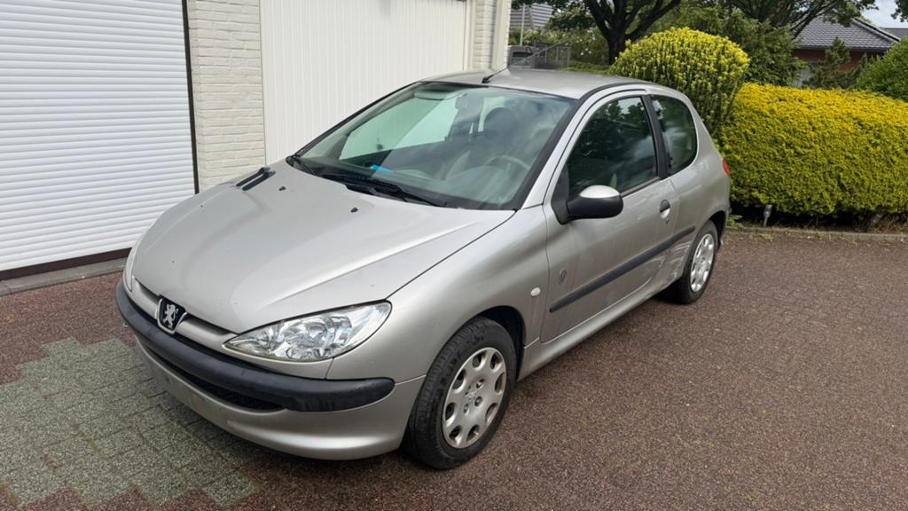 Peugeot 206, Autos, Peugeot, Particulier, Attache-remorque, Essence, Enlèvement