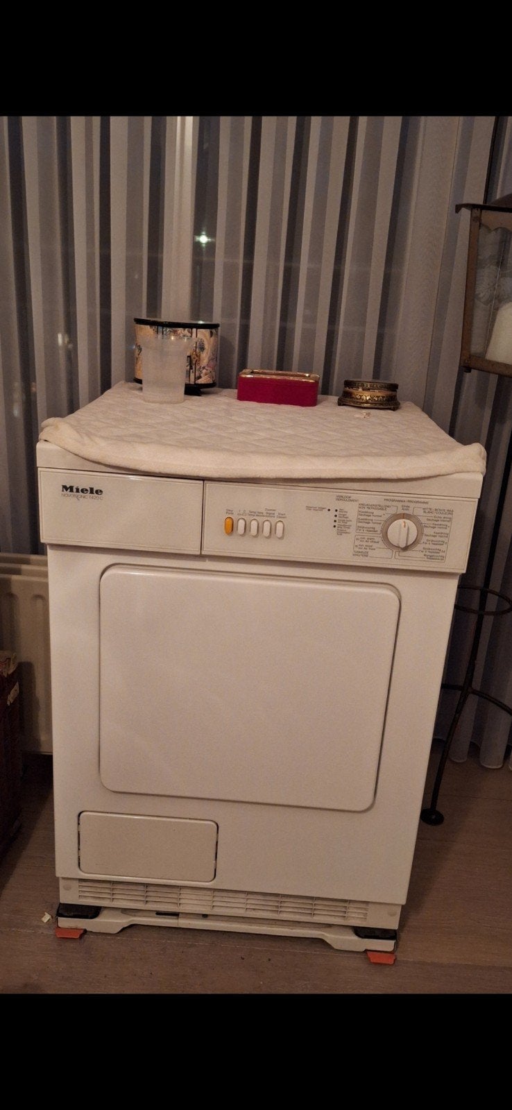 MIELE droogkast, werkt perfect. Wegens overlijden, Ophalen