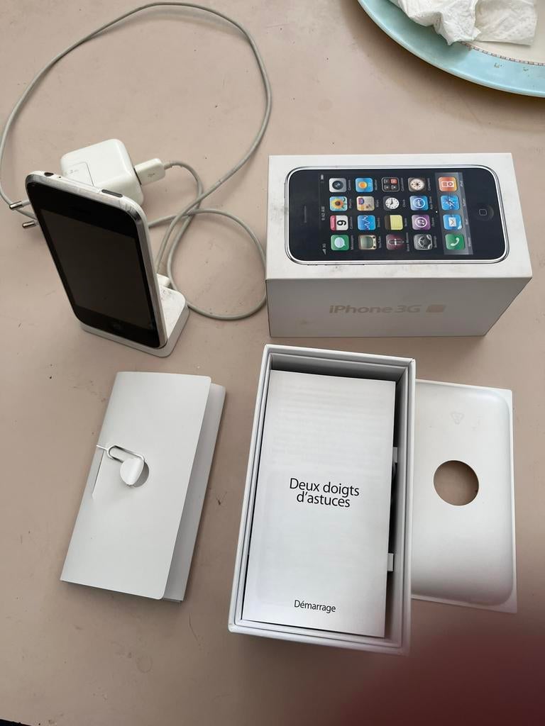 IPHONE PREMIÈRE GÉNÉRATION IMPECCABLE AVEC SA BOITE, Enlèvement, Comme neuf