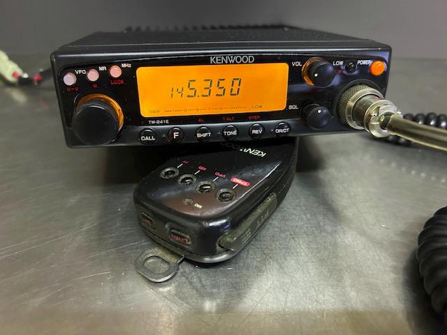 VHF mobile Kenwood TM-241E 145 MHz, Télécoms, Émetteurs & Récepteurs, Utilisé, Émetteur et Récepteur, Enlèvement ou Envoi