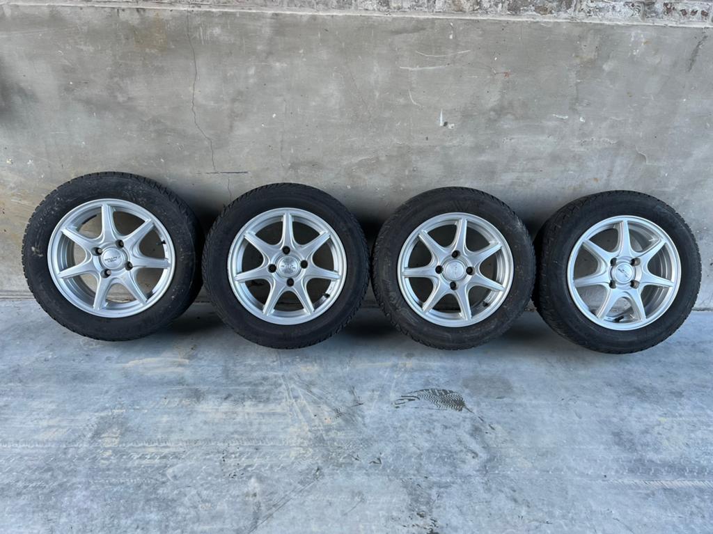 Winterbanden met aluminium velg, Auto-onderdelen, Banden en Velgen, Ophalen, Winterbanden, Band(en)