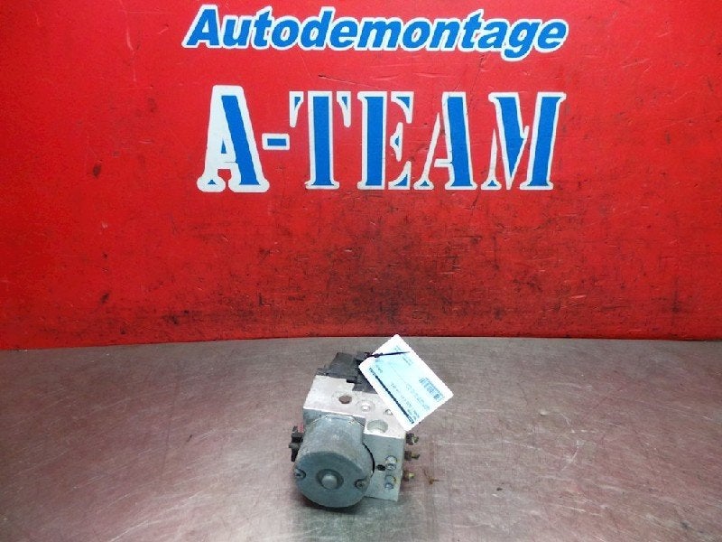 BLOC ABS (FREINS ANTI-BLOCAGE) Renault Clio II Societe (SB), Robert Bosch AG, Renault, Utilisé, Robert-Bosch-Allee 1
74232  Abstatt, DE
