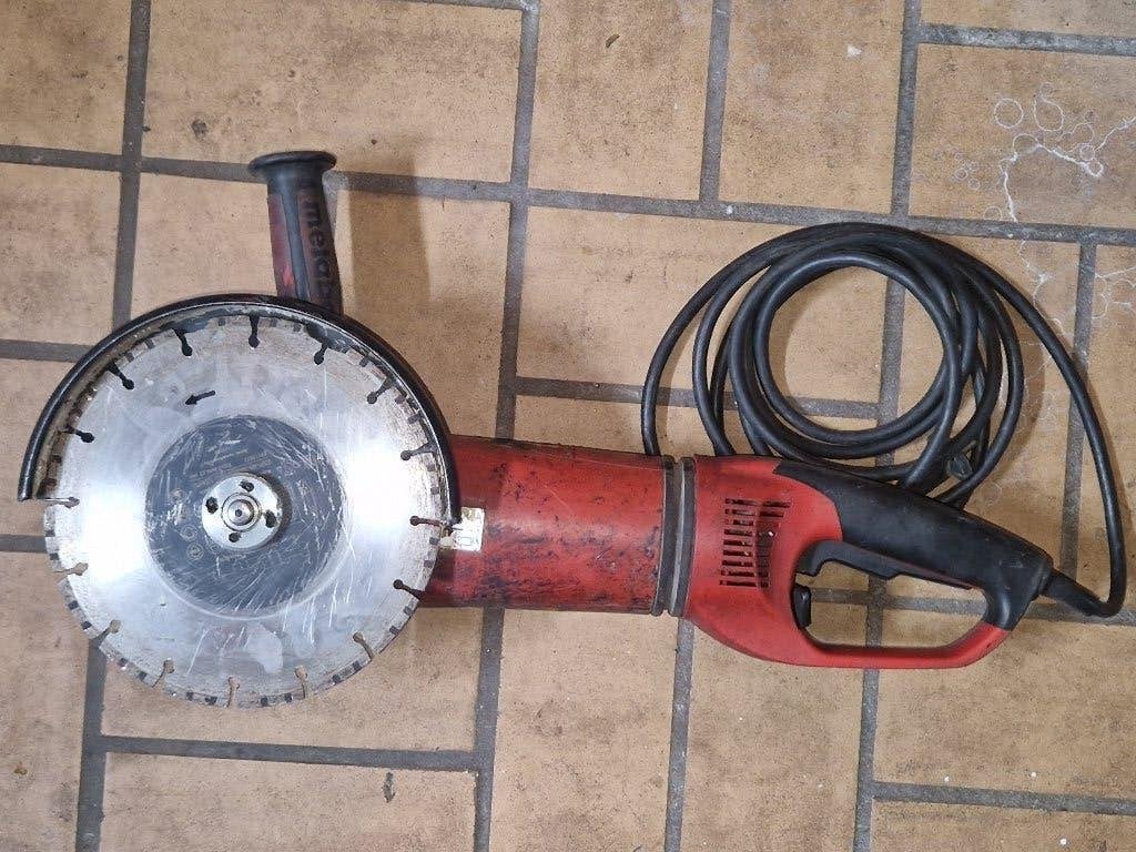 Rectifieuse HILTI, Bricolage & Construction, Enlèvement, Utilisé, 1000 watts ou plus, Meuleuse d'angle