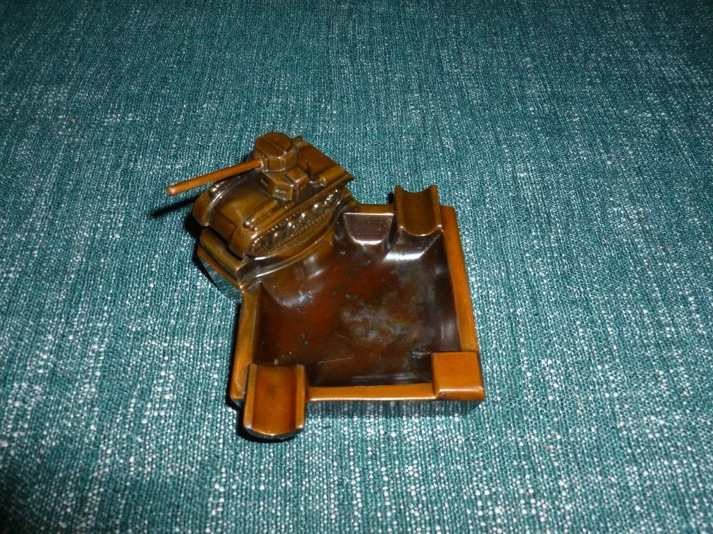 Antieke asbak Tank. Duitsland 1942-1943, Ophalen of Verzenden, Landmacht, Kunstobject
