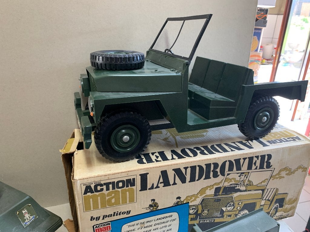 Action Man : 2 Land Rover et un tank Scorpion, à compléter., Enlèvement