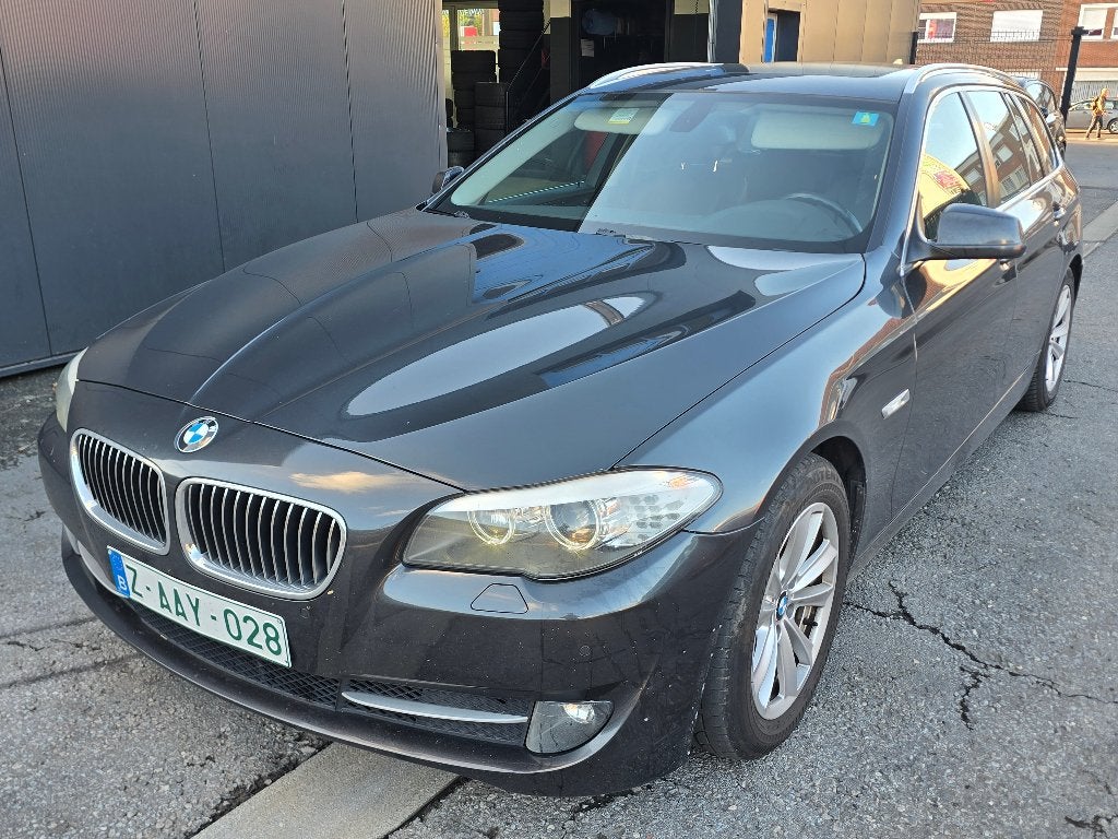 BMW 520D / Only EXPORT OF HANDELAAR!!!, https://public.car-pass.be/vhr/34ef91d8-96f9-46e1-bbee-222688821729, Bedrijf, Diesel, Te koop