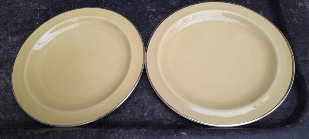 2 gele dessertborden van boch, Ophalen of Verzenden