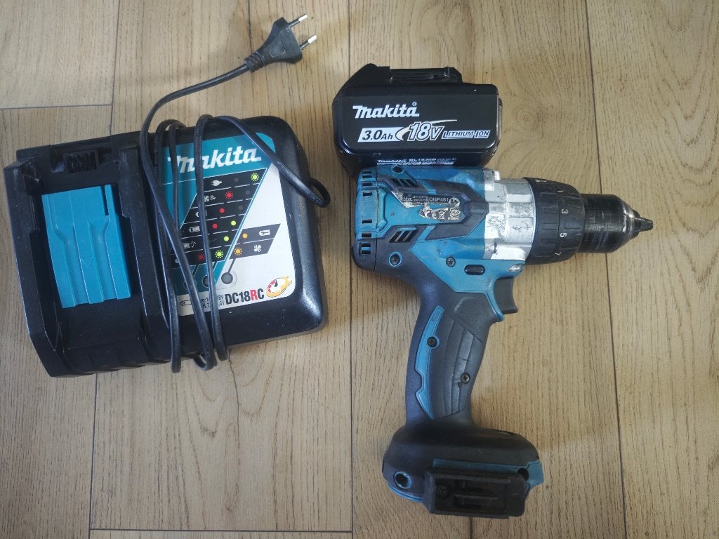 Makita DHP481 + nieuw 3.0ah batterij zonder lader, Ophalen, Boor- en/of Breekhamer, Variabele snelheid, Gebruikt
