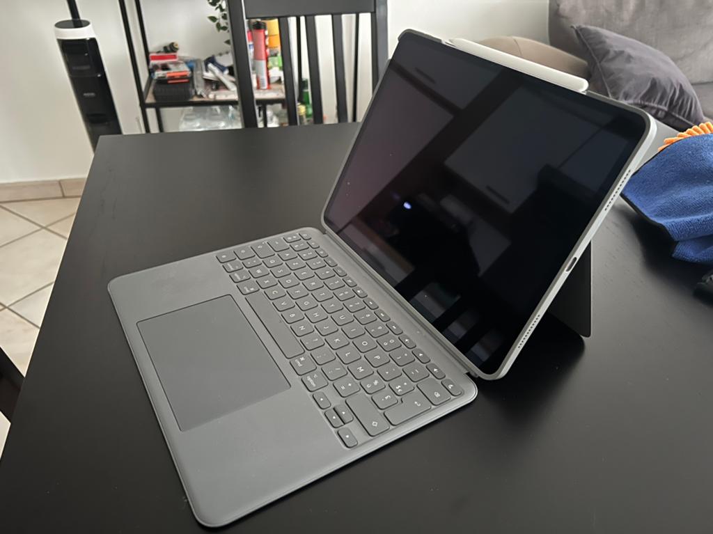 APPLE iPad Air 13" 128 GB Wi-Fi Purple Edition 2024, Informatique & Logiciels, Apple iPad Tablettes, Gris, Apple iPad, Comme neuf