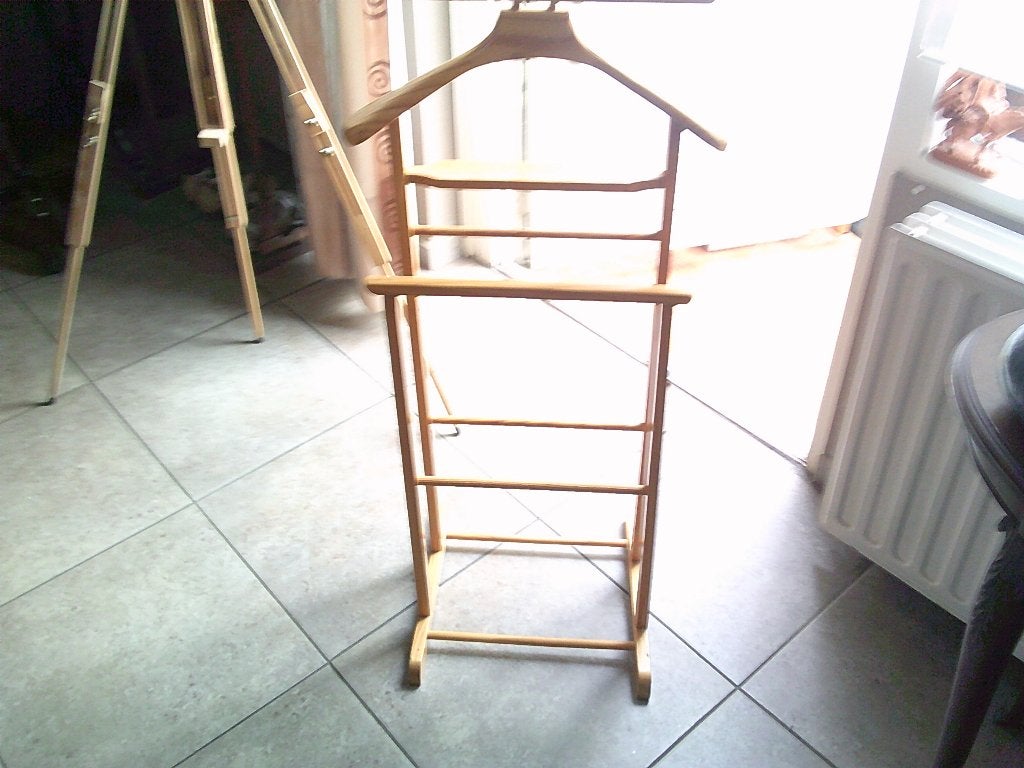 kleerhanger in hout, Ophalen, Zo goed als nieuw, Hout, Volwassenen