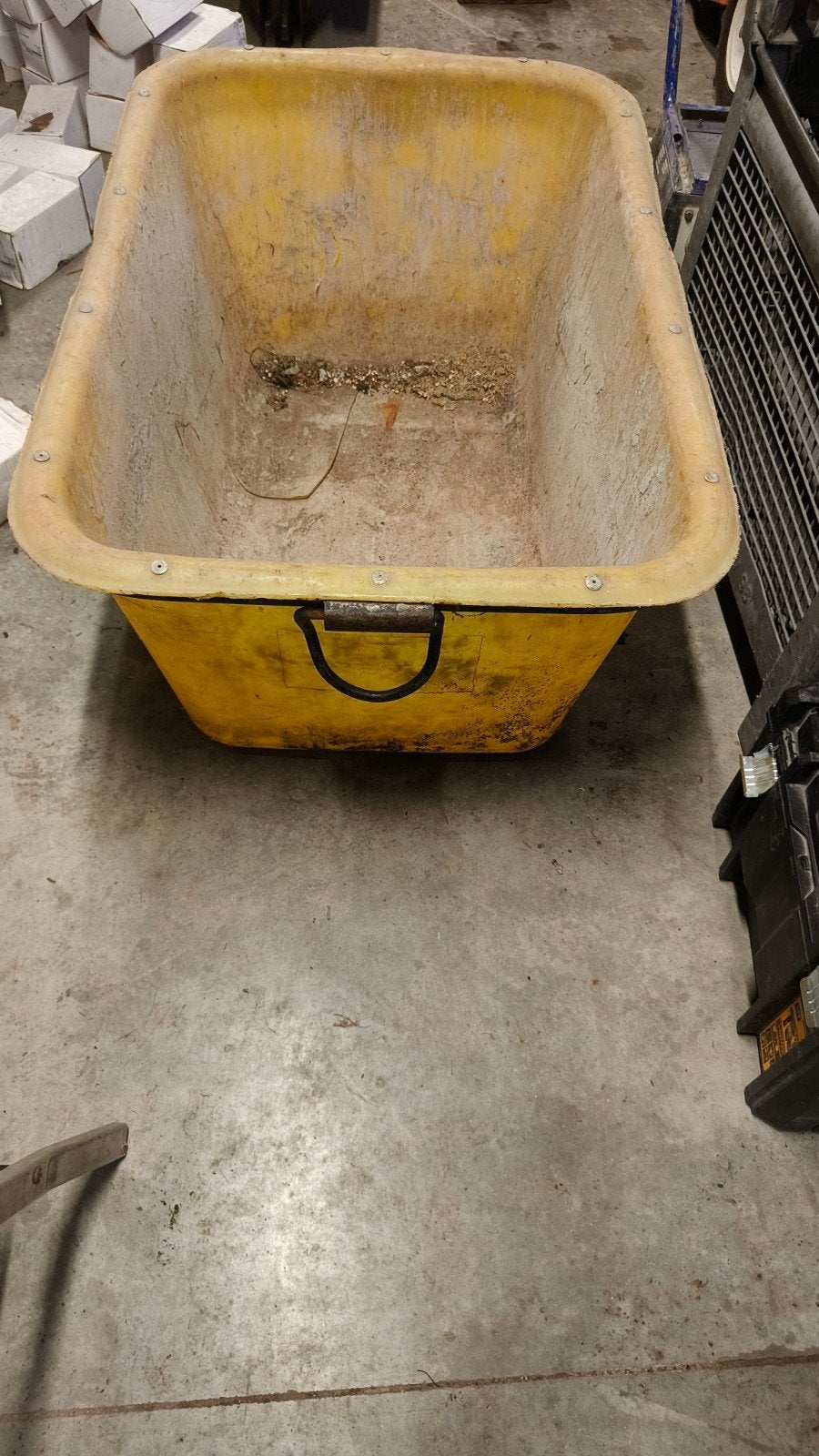 Mortelbak 200L, Ophalen