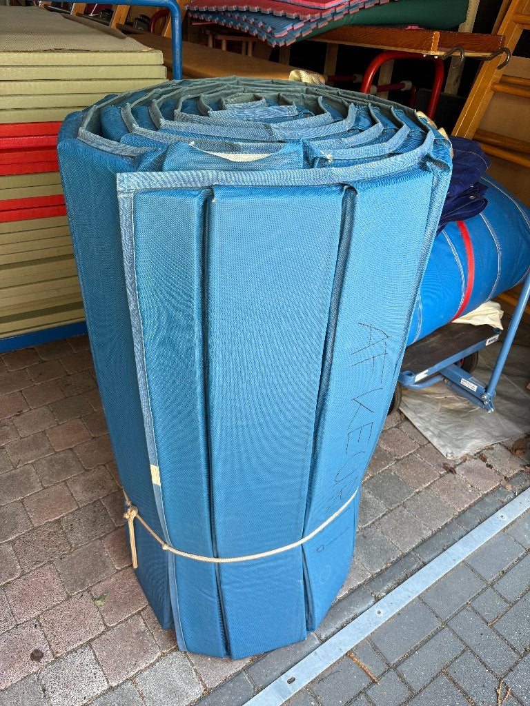 tumblingbaan lange mat 10 meter x 120 cm, Ophalen, Gebruikt