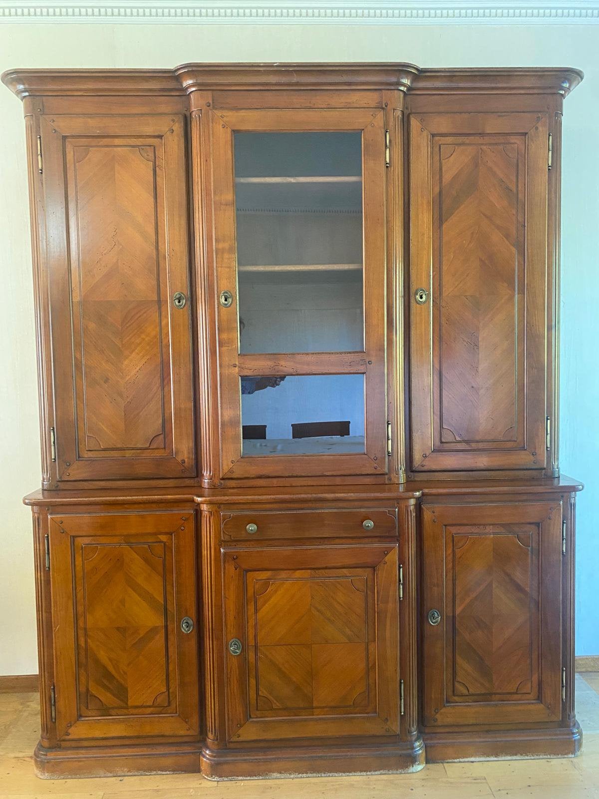 Antieke kast, Huis en Inrichting, Ophalen, 200 cm of meer, 150 tot 200 cm, Met lade(s)