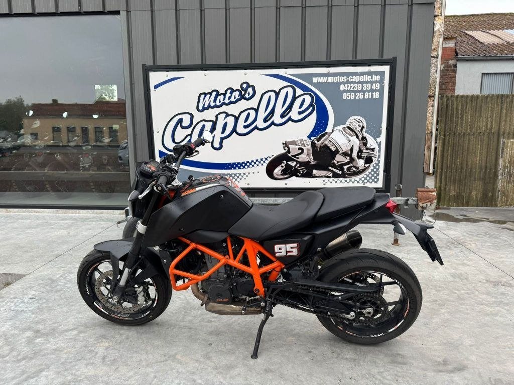 KTM	Duke 690, Motoren, Bedrijf, Meer dan 35 kW, 690 cc