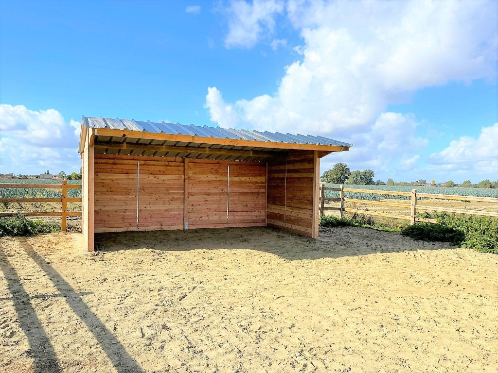 Abri pour chevaux/moutons/chèvres 3x6 m, Animaux & Accessoires, Mise à l'étable, 2 ou 3 chevaux ou poneys