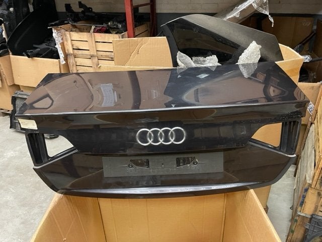 HAYON ARRIÈRE / MALLE Audi A4 (B8) (01-2007/12-2015), Autos : Pièces & Accessoires, Carrosserie & Tôlerie, Auto-Union-Straße  1,
85057  Ingolstadt, DE