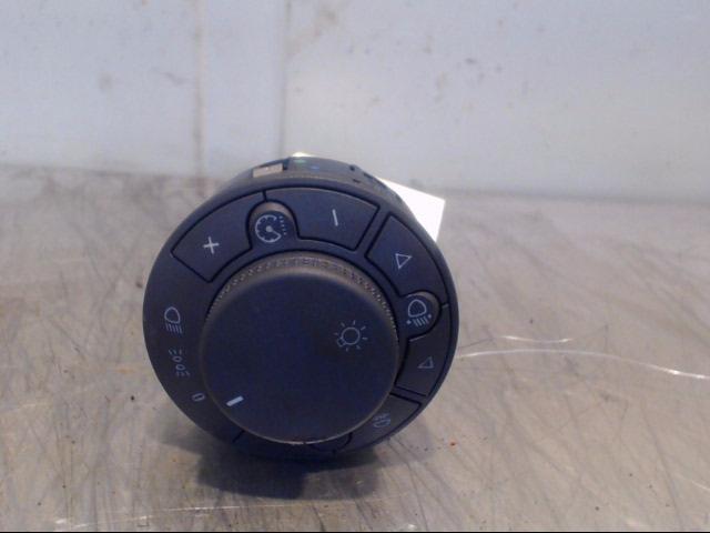 LICHTSCHAKELAAR Corsa D (|13249396|13249396EA|13249507|), Gebruikt, Opel